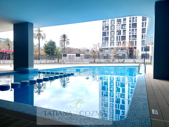 piscina privada piso en Malilla